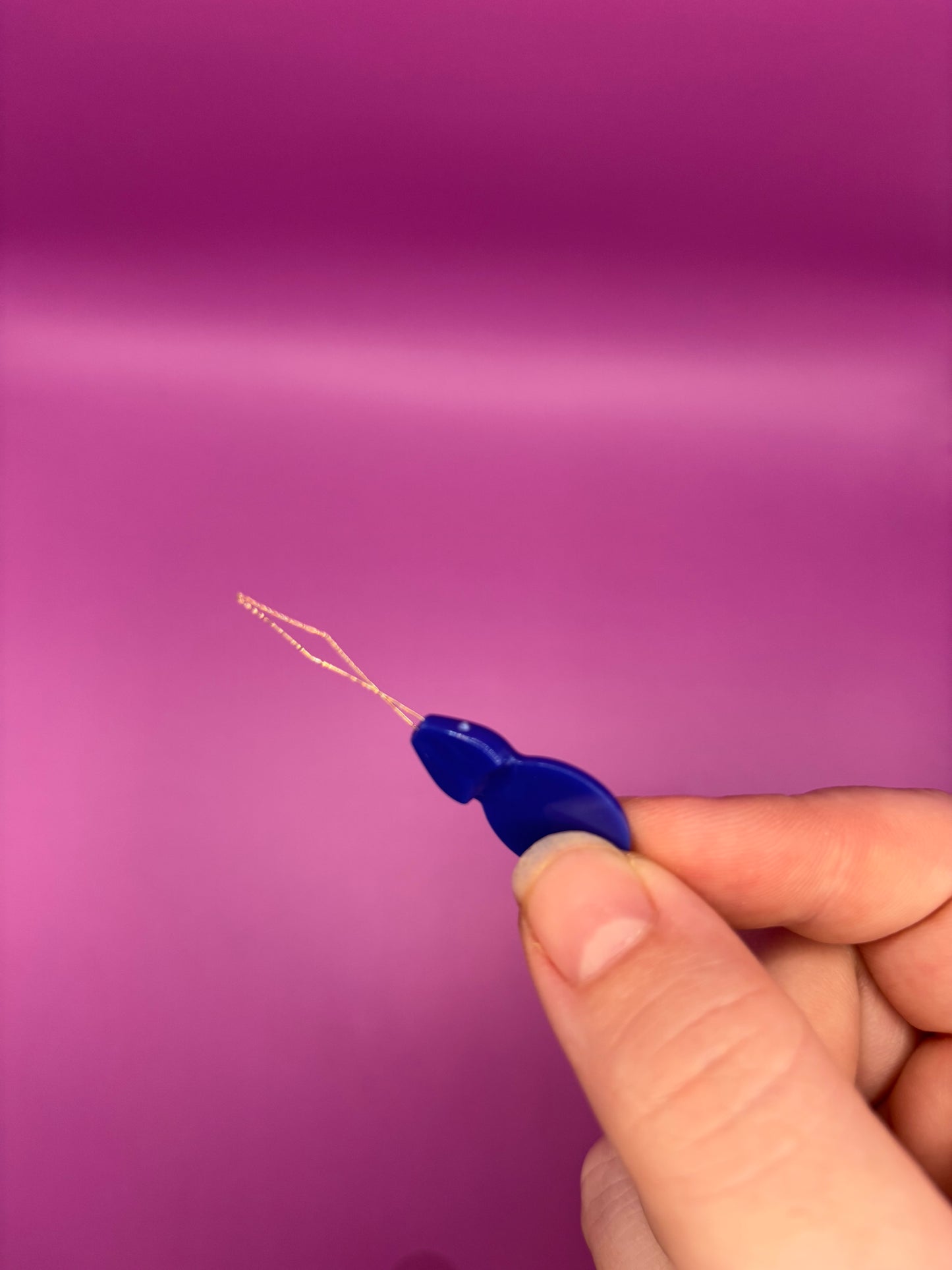 Sewing Needle Threader - Blue