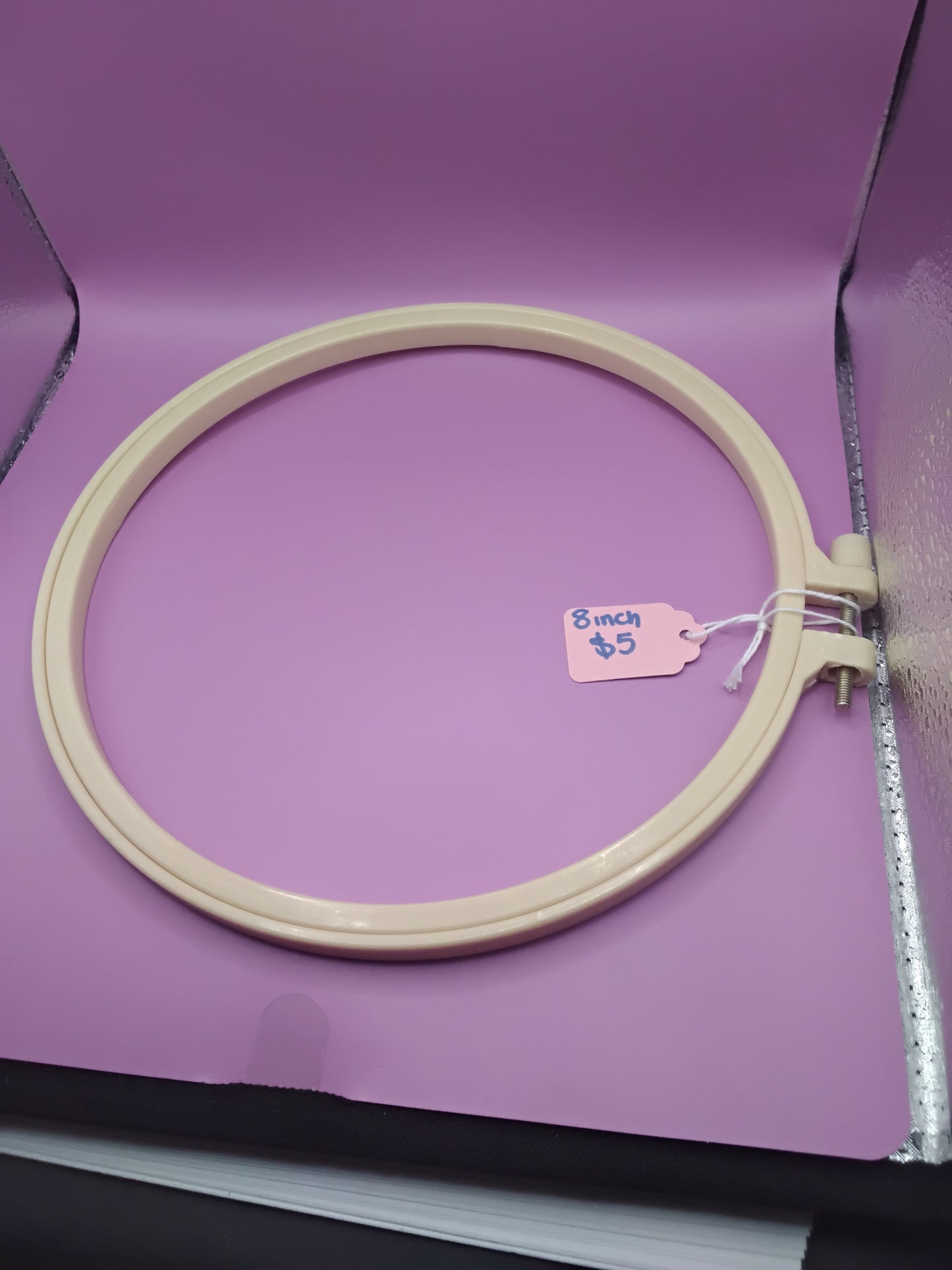 Embroidery hoop - 8inch plastic