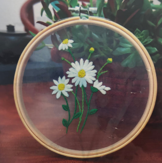 Little Daisy Embroidery Kit