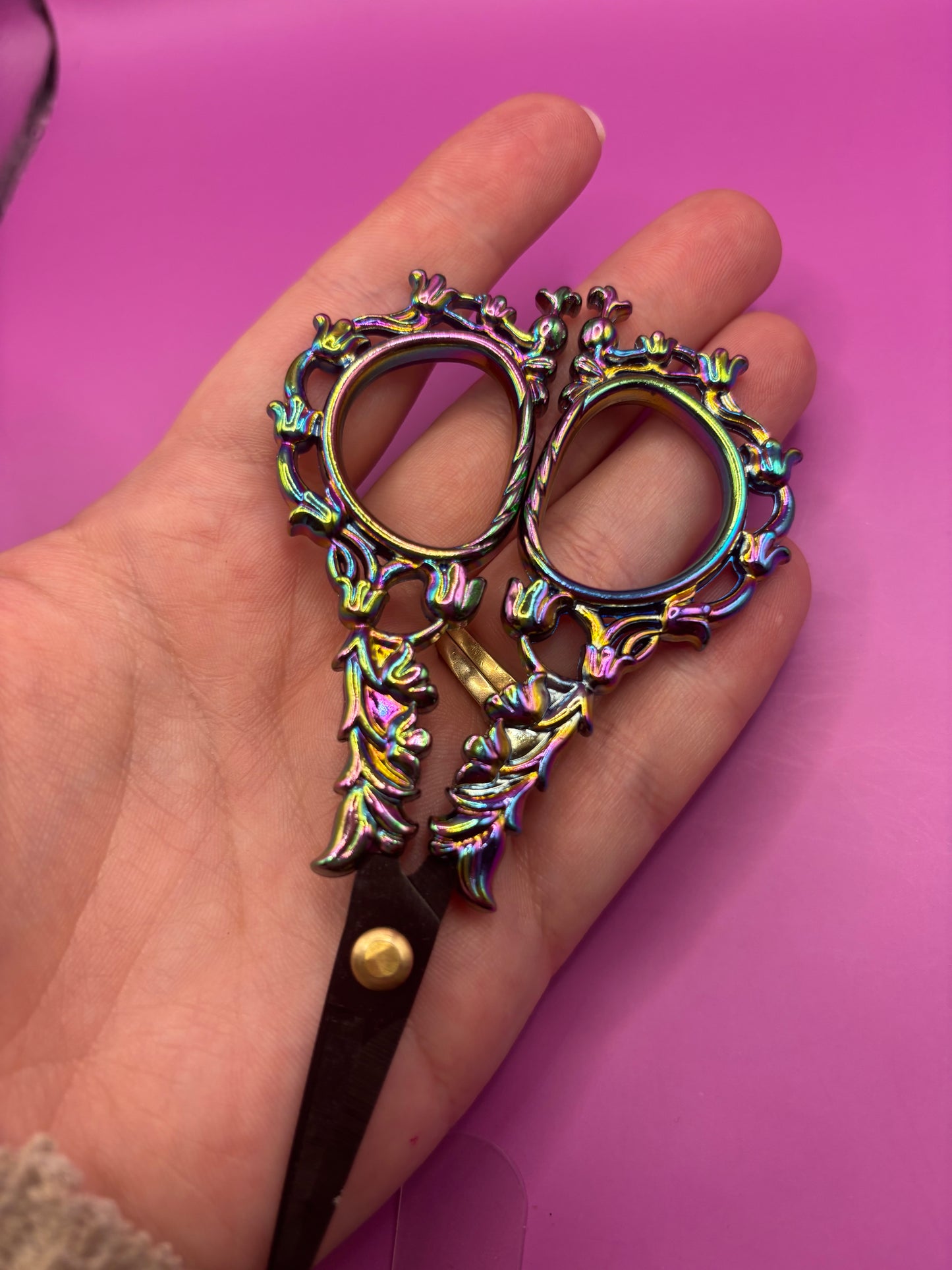 Vintage Look Sewing Scissors