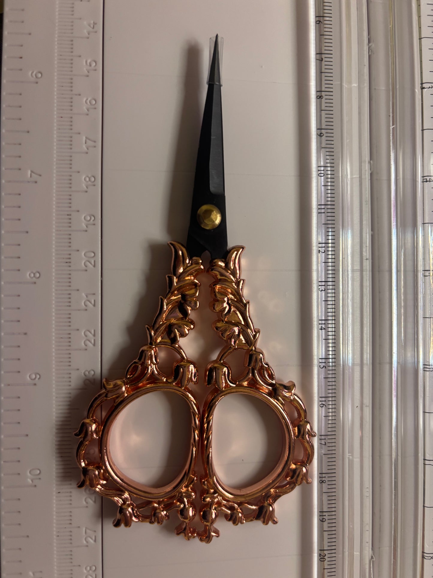 Vintage Look Sewing Scissors