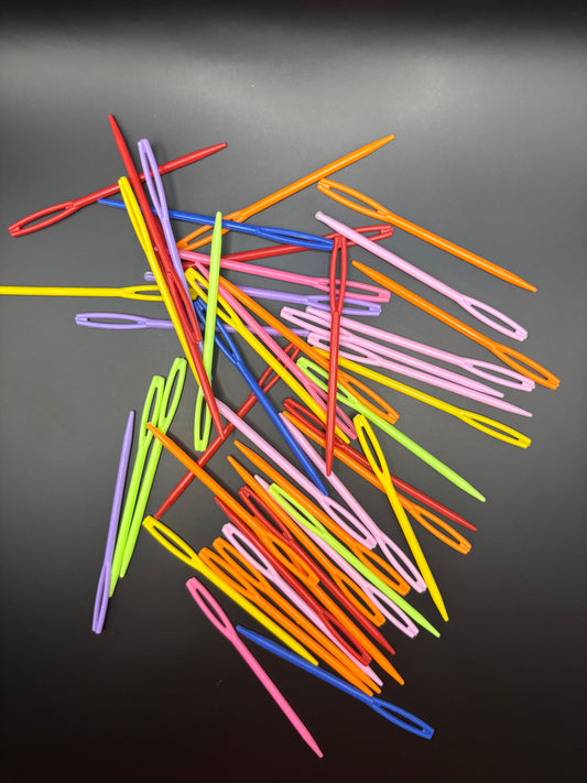 Children's plastic sewing needles - pack of 2